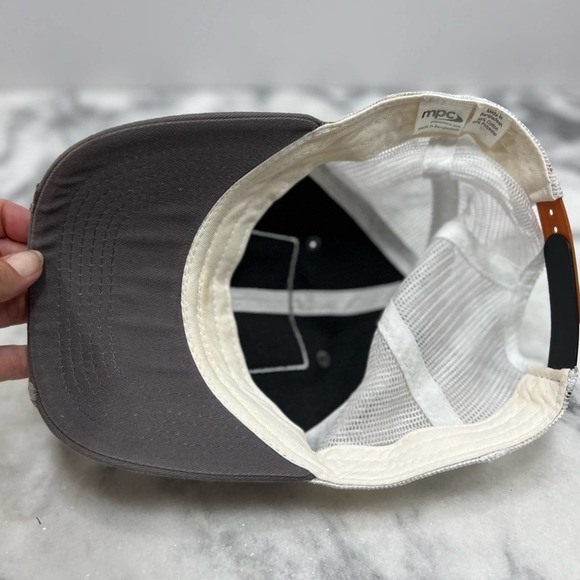 Caterpillar Equipment Worn Looking Vintage Snapback White Mesh Cap/Hat - Picture 9 of 9